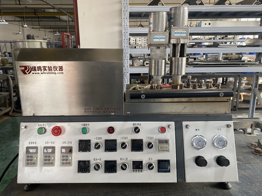 kopen Van de micro- GLUURT de Dubbele Extruder Kegel Tweelingschroef voor het Ceramische Onderzoek van Poedergraphene online manufacture